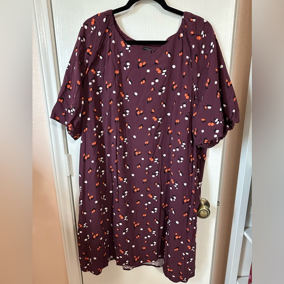ANN TAYLOR Floral Print Puff Sleeve Swing Shift Dress
Small Burgundy NWT - Picture 2 of 8